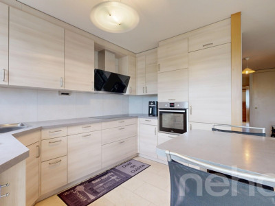 Appartement 5.5 pces lumineux avec vue lac et calme à Neuchâtel image 3