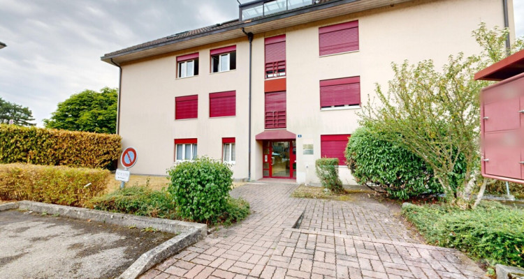 Appartement 5.5 pces lumineux avec vue lac et calme à Neuchâtel image 1