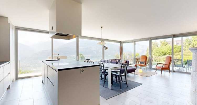 Spacieuse Villa contemporaine avec vue panoramique au c?ur du Valais image 2