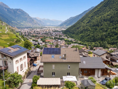 Martigny-Combe : Grande maison villageoise de 2 appartements avec vue image 1