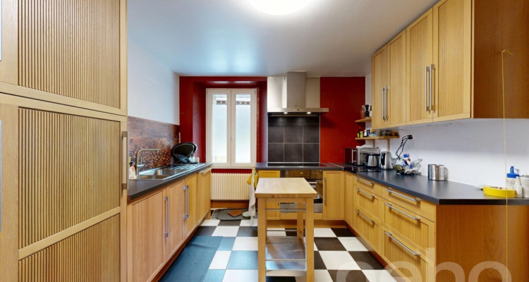 Martigny-Combe : Grande maison villageoise de 2 appartements avec vue image 4