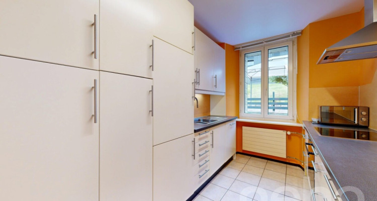 Martigny-Combe : Grande maison villageoise de 2 appartements avec vue image 5