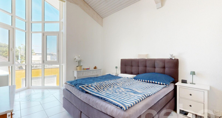 Lichtdurchflutete 4.5 Zimmer Dachwohnung mit Blick ins Grüne image 7