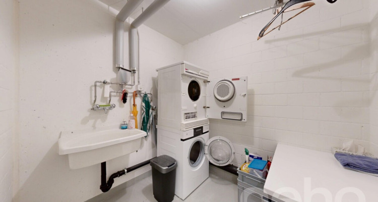 Lichtdurchflutete 4.5 Zimmer Dachwohnung mit Blick ins Grüne image 11
