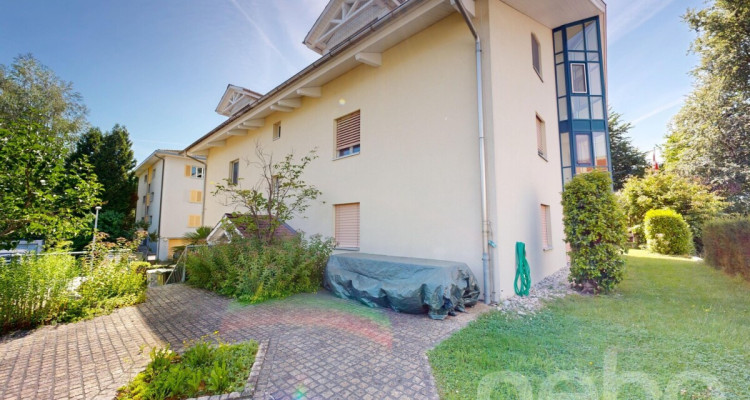 Lichtdurchflutete 4.5 Zimmer Dachwohnung mit Blick ins Grüne image 12