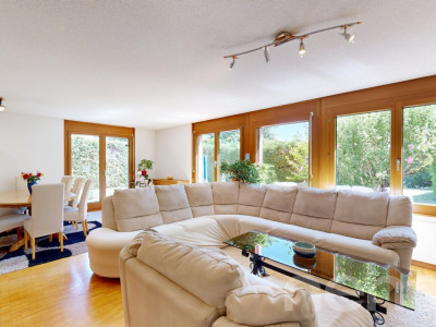 A charming family home with a garden in the heart of Épalinges image 2