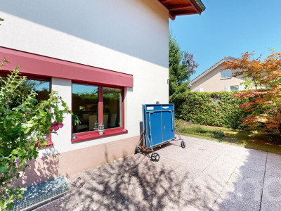 A charming family home with a garden in the heart of Épalinges image 9
