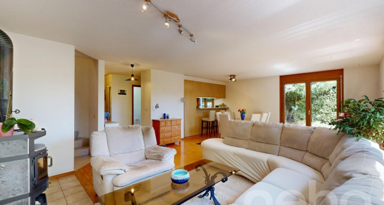 A charming family home with a garden in the heart of Épalinges image 3