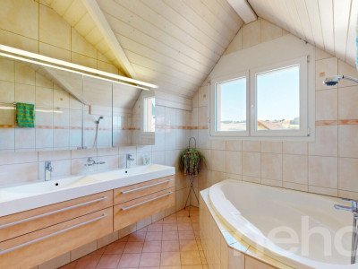 Maison familiale avec potentiel de studio ou bureau image 10