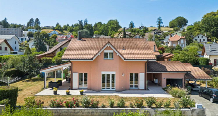 Maison familiale avec potentiel de studio ou bureau image 1