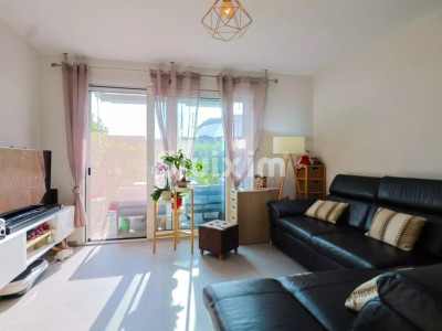 Bel appartement 3.5 pièces en rez-de-chaussée avec terrasse privative image 2