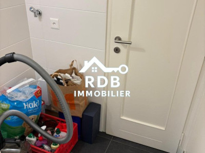 Appartement de 4 pièces au 2ème étage situé à Genève 1202 image 8