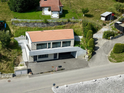 Villa neuve avec unité indépendante et vue dégagée sur les Préalpes — Senèdes image 1