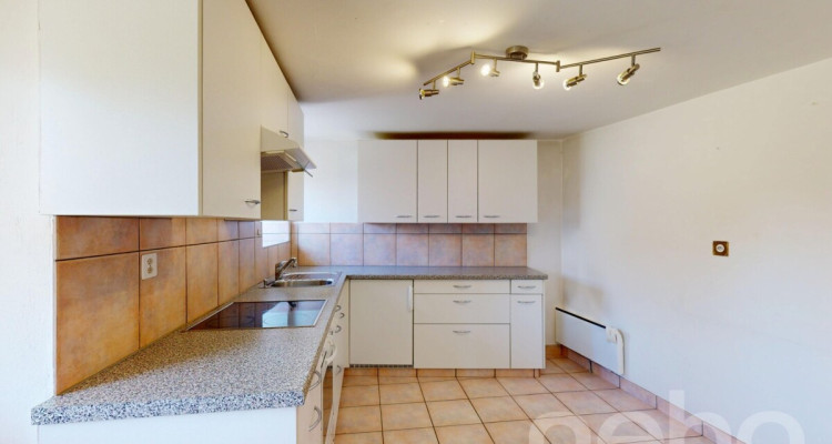 Appartement 2.5 pièces à Erde ? Calme absolu et fort potentiel image 4