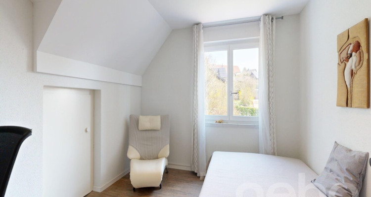 Stilvolles Doppeleinfamilienhaus an familienfreundlicher Lage image 10