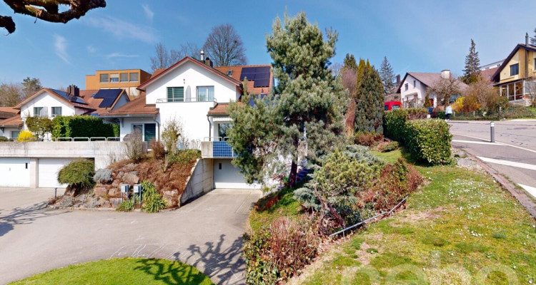 Stilvolles Doppeleinfamilienhaus an familienfreundlicher Lage image 11