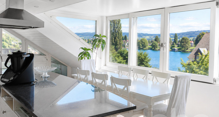 Exklusive 4.5-Zimmer-Dachwohnung mit traumhaftem Rheinblick image 1