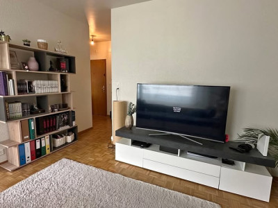 3 pièces situé au 1er étage dans un environnement calme et familial image 3