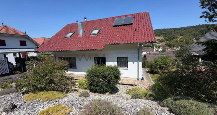 Modernes Minergie Familienhaus im Grünen image 2
