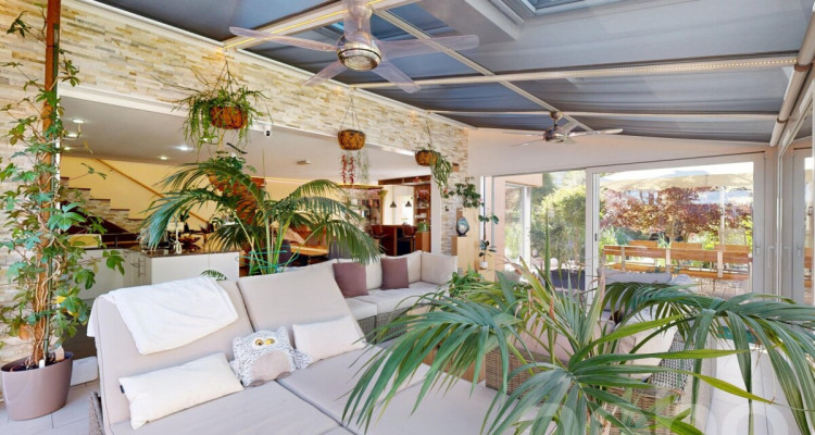 Une villa lumineuse au coeur dun environnement verdoyant image 4