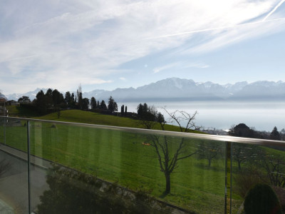 Villa dexception aux lignes pures et minimalistes avec vue panoramique image 2