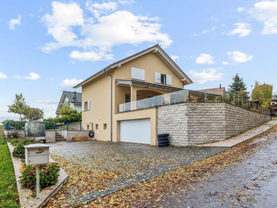 Villa individuelle moderne et lumineuse, cadre dominant image 1