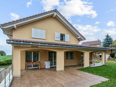 Villa individuelle moderne et lumineuse, cadre dominant image 4