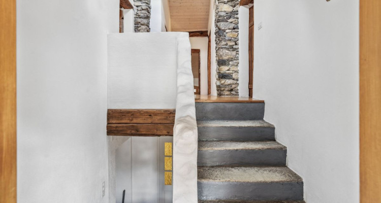 Superbe attique-duplex rénové avec caractère et authenticité image 8