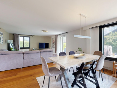 Modernisiertes Einfamilienhaus mit Designküche und Wintergarten image 3