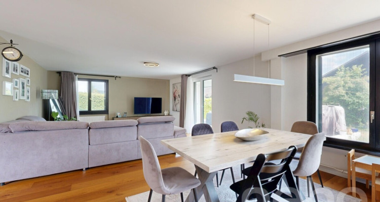 Modernisiertes Einfamilienhaus mit Designküche und Wintergarten image 3