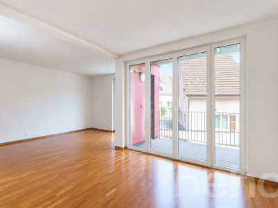 Stilvolle 3.5-Zimmer-Wohnung mit Balkon in MINERGIE-Überbauung image 5