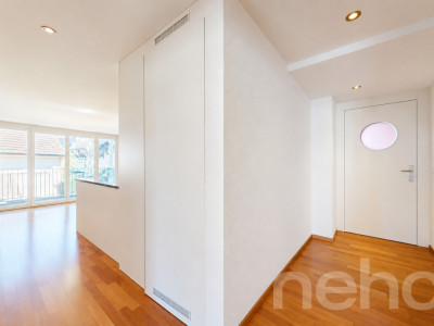 Stilvolle 3.5-Zimmer-Wohnung mit Balkon in MINERGIE-Überbauung image 8