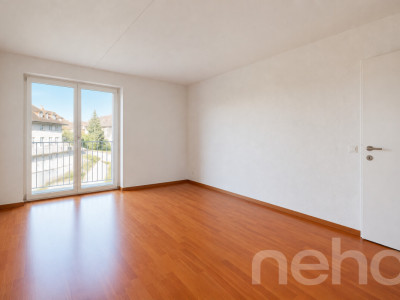 Stilvolle 3.5-Zimmer-Wohnung mit Balkon in MINERGIE-Überbauung image 9