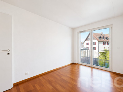 Stilvolle 3.5-Zimmer-Wohnung mit Balkon in MINERGIE-Überbauung image 12
