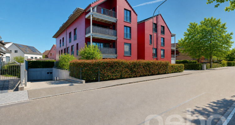 Stilvolle 3.5-Zimmer-Wohnung mit Balkon in MINERGIE-Überbauung image 3