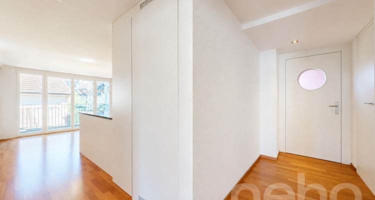 Stilvolle 3.5-Zimmer-Wohnung mit Balkon in MINERGIE-Überbauung image 8