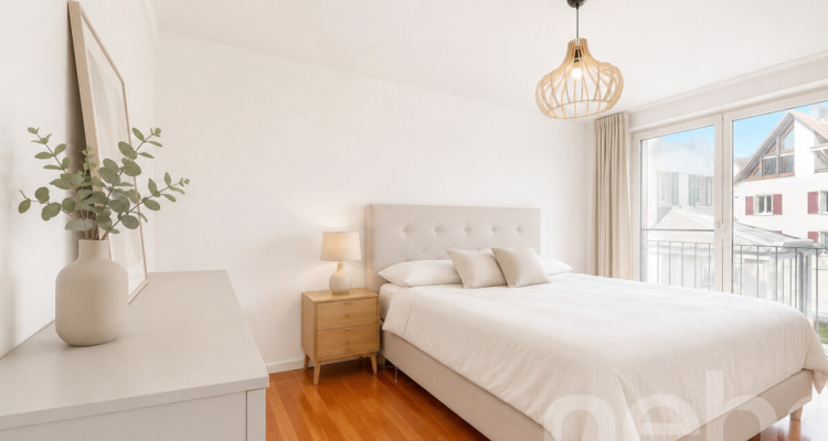 Stilvolle 3.5-Zimmer-Wohnung mit Balkon in MINERGIE-Überbauung image 10