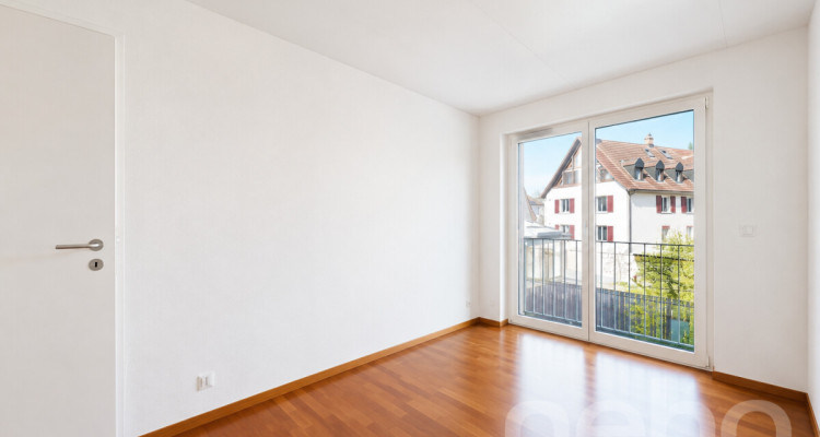 Stilvolle 3.5-Zimmer-Wohnung mit Balkon in MINERGIE-Überbauung image 12