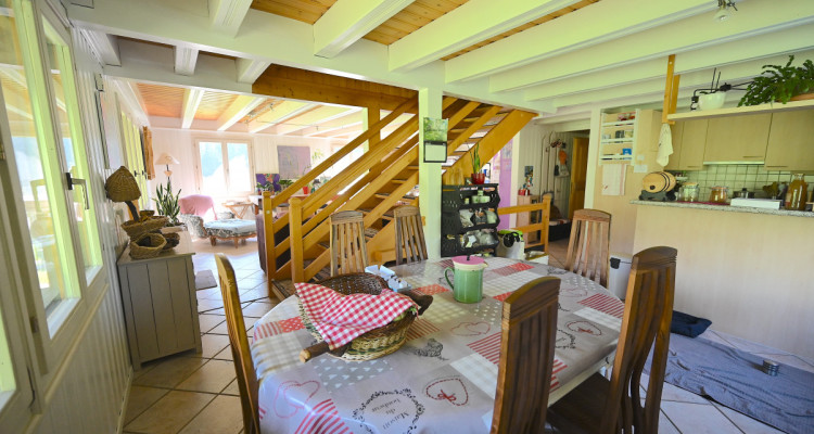 LETIVAZ - SUPERBE CHALET DE TROIS APPARTEMENTS image 8