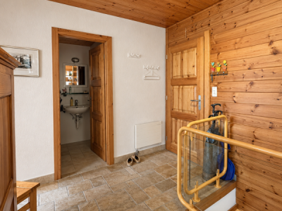 Appartement confortable idéalement placé à louer à la saison 26-27 ! image 13