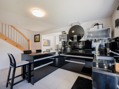 Opportunité rare : Villa mitoyenne familiale de 5.5 pièces image 3