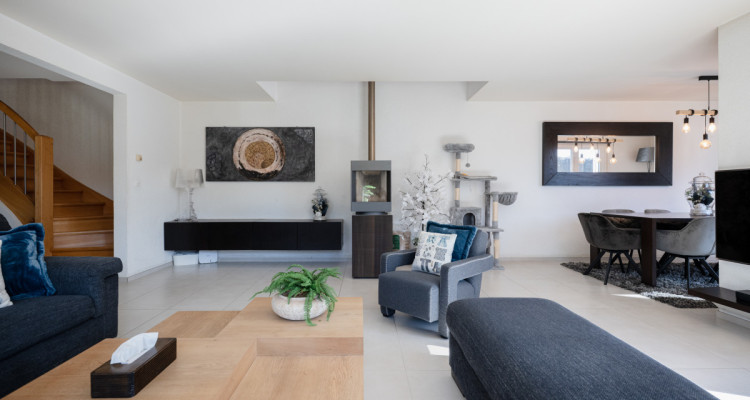 Opportunité rare : Villa mitoyenne familiale de 5.5 pièces image 4