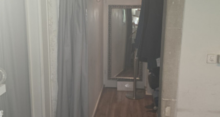 A saisir! Arcade pignon sur rue de 65m2 image 6