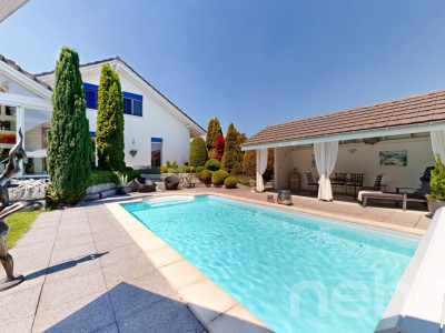 Stilvolles Zuhause mit unverbaubarer Aussicht und Pool image 10