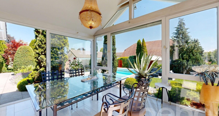 Stilvolles Zuhause mit unverbaubarer Aussicht und Pool image 9