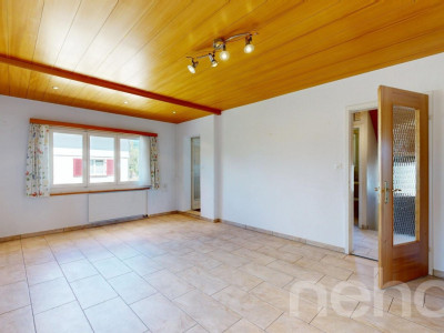 4-Zimmerhaus in ruhiger, leicht erhöhter Lage mit Umschwung image 2