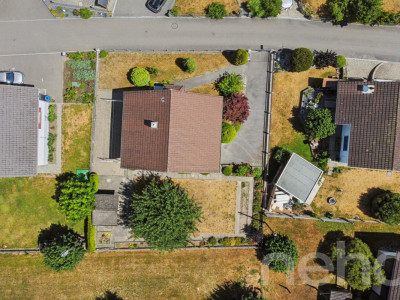 4-Zimmerhaus in ruhiger, leicht erhöhter Lage mit Umschwung image 10