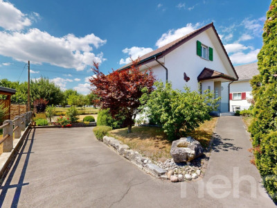 4-Zimmerhaus in ruhiger, leicht erhöhter Lage mit Umschwung image 11