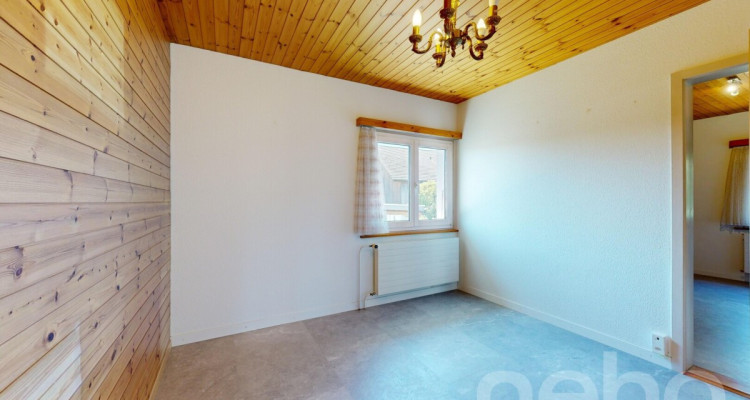 4-Zimmerhaus in ruhiger, leicht erhöhter Lage mit Umschwung image 4