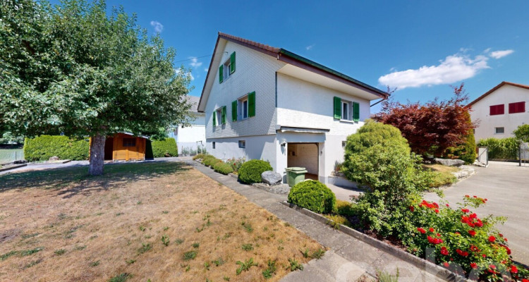 4-Zimmerhaus in ruhiger, leicht erhöhter Lage mit Umschwung image 12